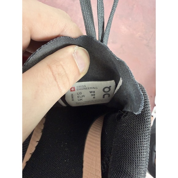 On Running Womens Cloudflow Shoe Size 8 US Gray Black Peach Sneaker Trainer - Picture 2 of 7